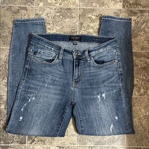 EUC Judy Blue Distressed Relaxed Fit Straight Leg Jeans 9/29